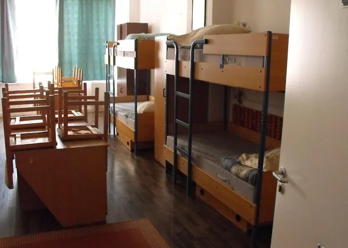 Pannonia אכסניה